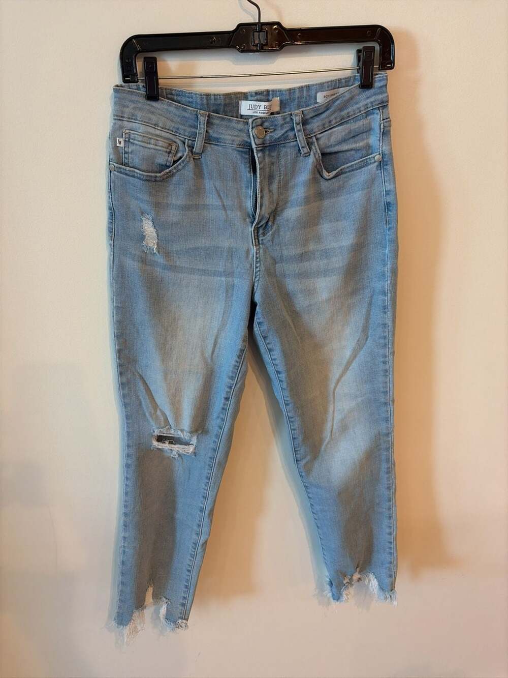 Judy Blue Distressed Boyfriend Fit Raw Hem Cropped Jeans